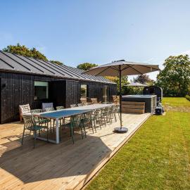 Awesome Home In Ebeltoft With Sauna, hotel di Ebeltoft