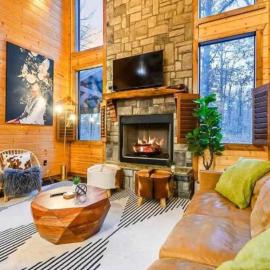 Private Luxury Cabin - Hot Tub - Pool Table - Ping Pong - Firepit - Loft
