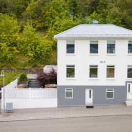 Luxury Nordic Villa w Hot Tub - Beautiful Views