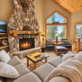 Large 5BR Ski-In/Ski-Out | Sauna | Sleeps 12