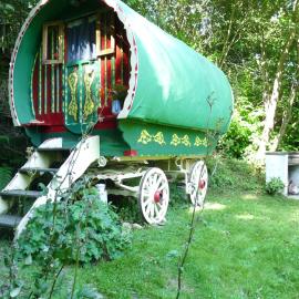 Romany Wagon & Cwtch Cabin with your own private 1 acre