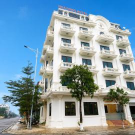 The Formula - HoaDong Aureum Hotel, хотел в Phủ Lý