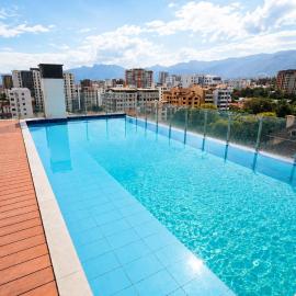 45 - Piscina, cerca del Stadium y zona norte, отель в городе Кочабамба