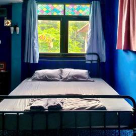 201 Art in town Hostel