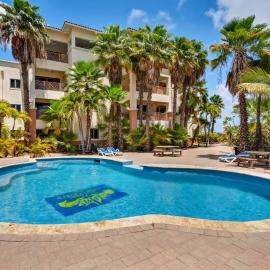 Bon Bida Buriku with a shared pool and a central location in Hato