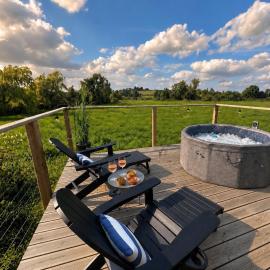 Waterside Cabin, Hotel in Belturbet