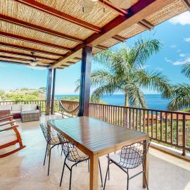 Ocotal Hilltop Condo: Ocean Views, Pool Access