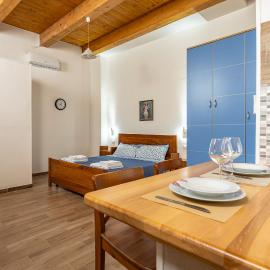 Monolocale Oristano piazza Roma, hotel u gradu Oristano