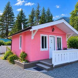 Richca Chalets Resort, hotel in Hope