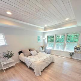 Modern & Luxury Meets Historic & Peaceful Getaway!