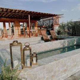 Sundown Farm Stay Mahogany Villa with Private Pool, hotel a Nasugbu