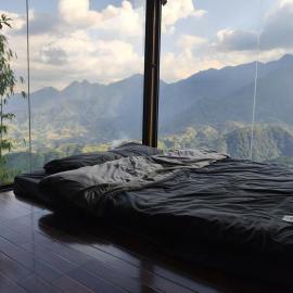 Bungalow Mountain Panorama View