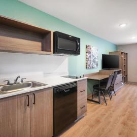 ECHO Suites Extended Stay by Wyndham Savannah Pooler
