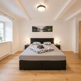 Stylish 1-Bedroom Old Town Retreat