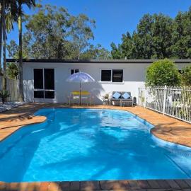 Private Pool Home 5 Min Drive to Mooloolaba Beach