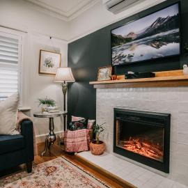 Warm Winter Escape - Fireplace & Charm, hotel sa Bacchus Marsh