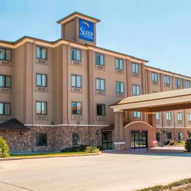Sleep Inn & Suites at Six Flags，聖安東尼奧的飯店