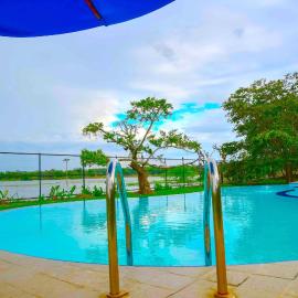 Lake Villa Resort