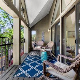 Downtown Charlevoix Loft Bridge St Balcony