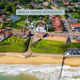 Opposite Mundesley beach, hot tub & sauna, sleeps 7 to 16 people