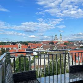 Dachgeschosswohnung mit Ausblick, hotel i Breiten