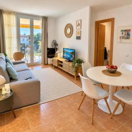 Apartament reformat, Wi Fi, parking, piscina, AC