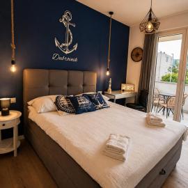 Karlo - Very Cozy accommodation with Balcony & free parking