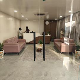 Hotel K Square, хотел в Elūru