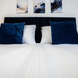 2BR Apartment - 5 Beds & Parking in Walsall Town