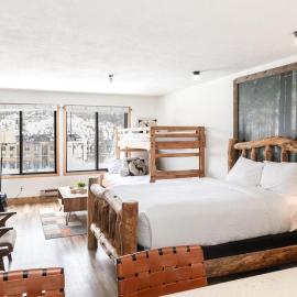 Winter Park में, होटल Downtown Winter Park with Pool, Views, Skiing