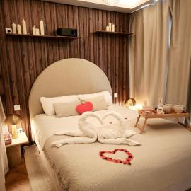 ROYALE by LALIE - Luxe & SPA, hotel en Puymirol