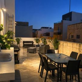 Maltese Terrace house with a modern touch - close to airport 4 km