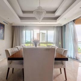 Apartamento de Lujo Frente al Mar con Jacuzzi