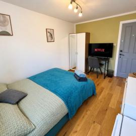 Spacious En-Suite Rooms & Off-Suite Rooms Near Hospital and Shops, hótel í Peterborough
