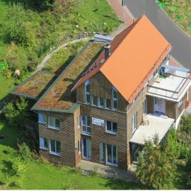 Villa Michelbach with garden for families, hotel di Schotten