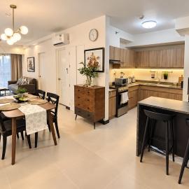 Elegant 3BR Condo with Resort Pools Near BGC Taguig
