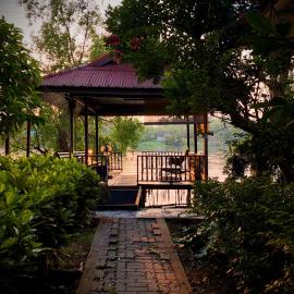 Ruanpanalee Resort - เรือนปณาลี รีสอร์ท, hotel en Ban Khlong Sai Yok