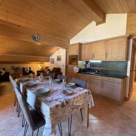 Spacieux appartement 4 pièces avec parking, proche des Saisies - FR-1-594-87