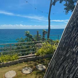 Seabreeze Haven Resort, hotel en Maria