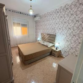 Modern furnished apartment in Al Aaroui, hótel í Monte ʼArrouit