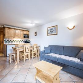 Appartement spacieux proche pistes - 6 pers. - FR-1-344-1396 – hotel w mieście Levassaix