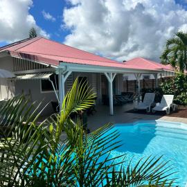 Villa de charme avec piscine residence securisee