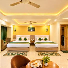 SEA BEACH HOTEL SHARAD PALACE RBINN PURI - Lift - wifi - Restaurant - Parking - A FAMILY HOTEL, hotel u gradu 'Puri'