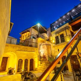 Hotel Estara