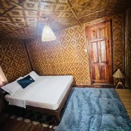 Ezekiel's Native Inn - Panglao, hotel en Ulañgo
