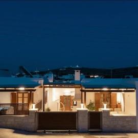 LOFTS the summer village apartments in Naousa, hotel sa Naousa