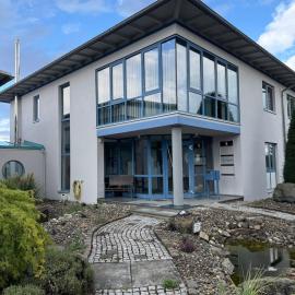 Zentral gelegene moderne ruhige Wohnung
