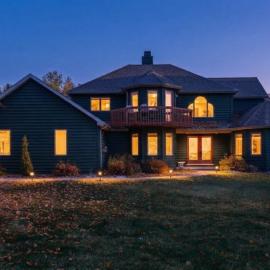 Cherry Hill- Charming Sister Bay Home, Backyard Oasis, HotTub