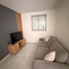 Maison Naora FWI, hotel v mestu Petit-Bourg