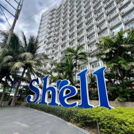 SHELL RESIDENCES Staycation by Analyn Gordo, hotel Manilában